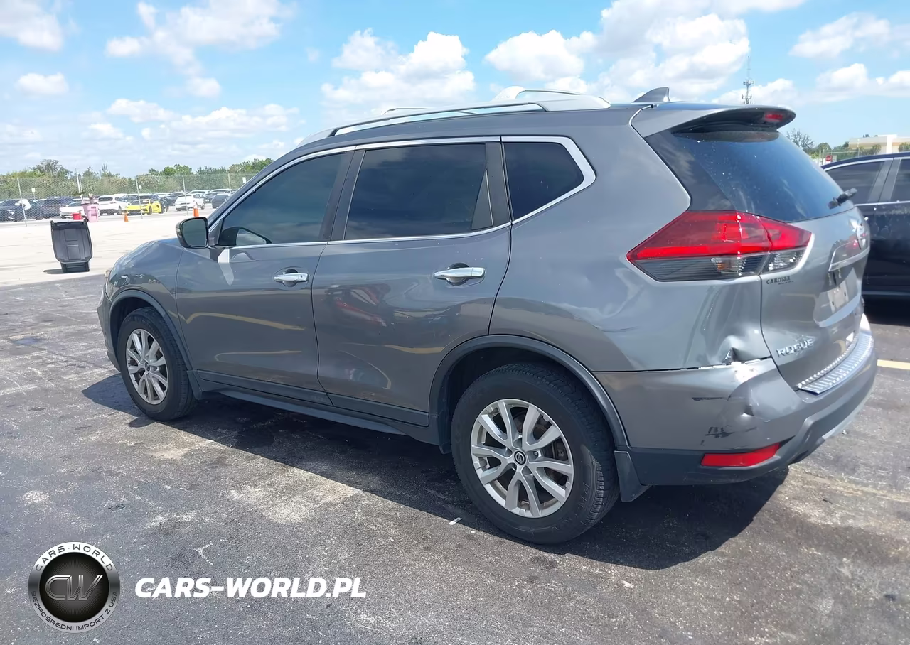 2019 Nissan Rogue S VIN:5N1AT2MT5KC796995 - 3