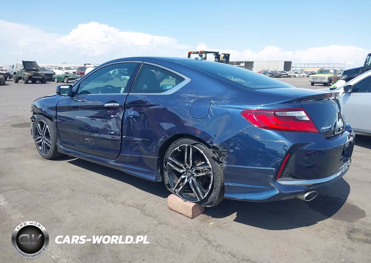 2017 Honda Accord Touring V6 VIN:1HGCT2B0XHA001144 - 6