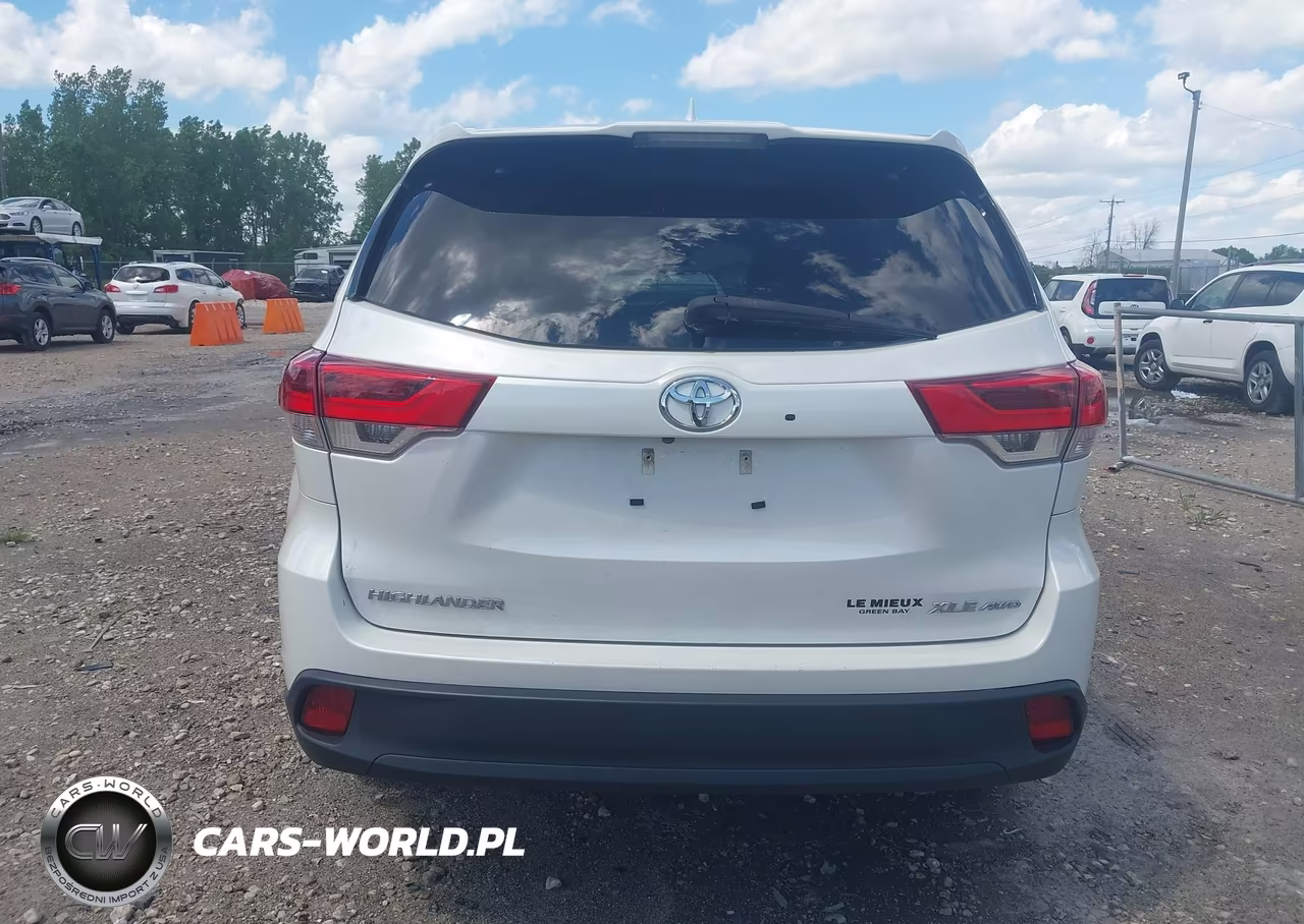 2017 Toyota Highlander Xle VIN:5TDJZRFH4HS521856 - 16