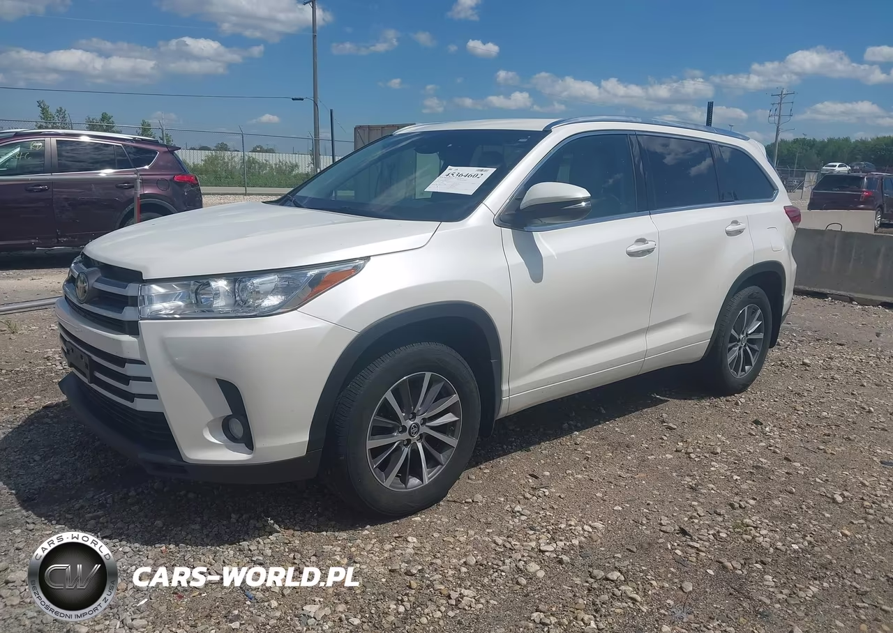2017 Toyota Highlander Xle VIN:5TDJZRFH4HS521856 - 2