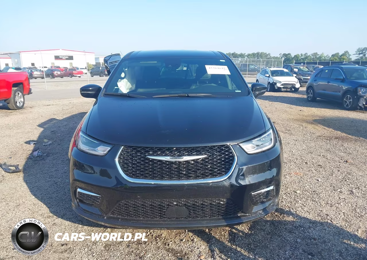 2026 Chrysler Pacifica Select VIN:2C4RC1BG7TR153130 - 13