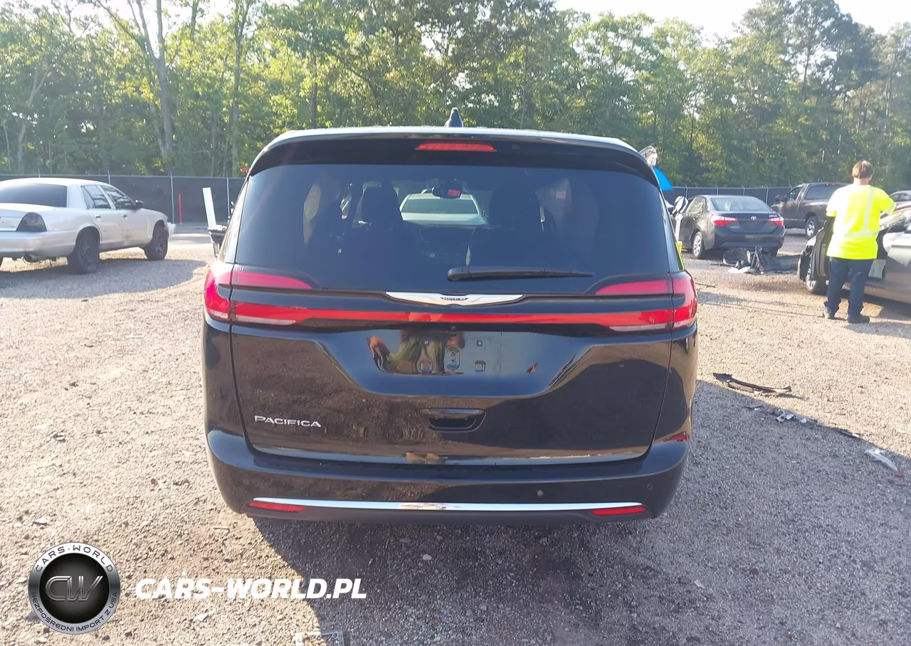 2026 Chrysler Pacifica Select VIN:2C4RC1BG7TR153130 - 17