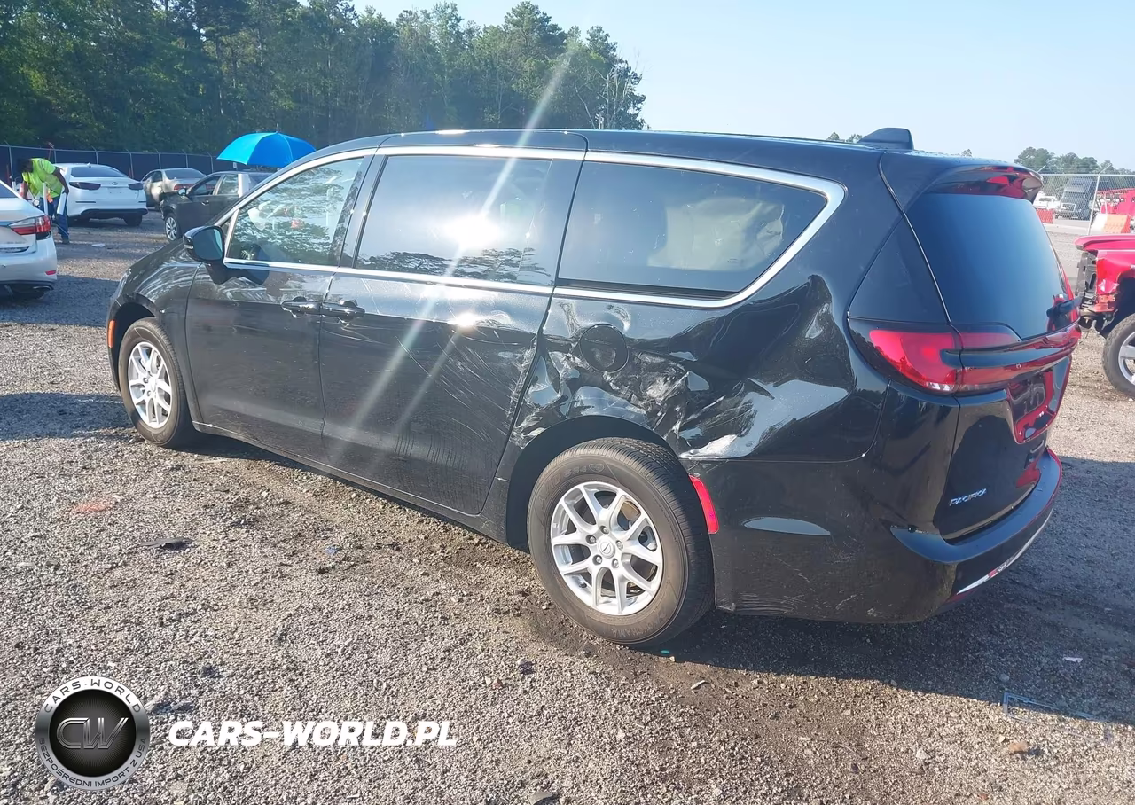 2026 Chrysler Pacifica Select VIN:2C4RC1BG7TR153130 - 3