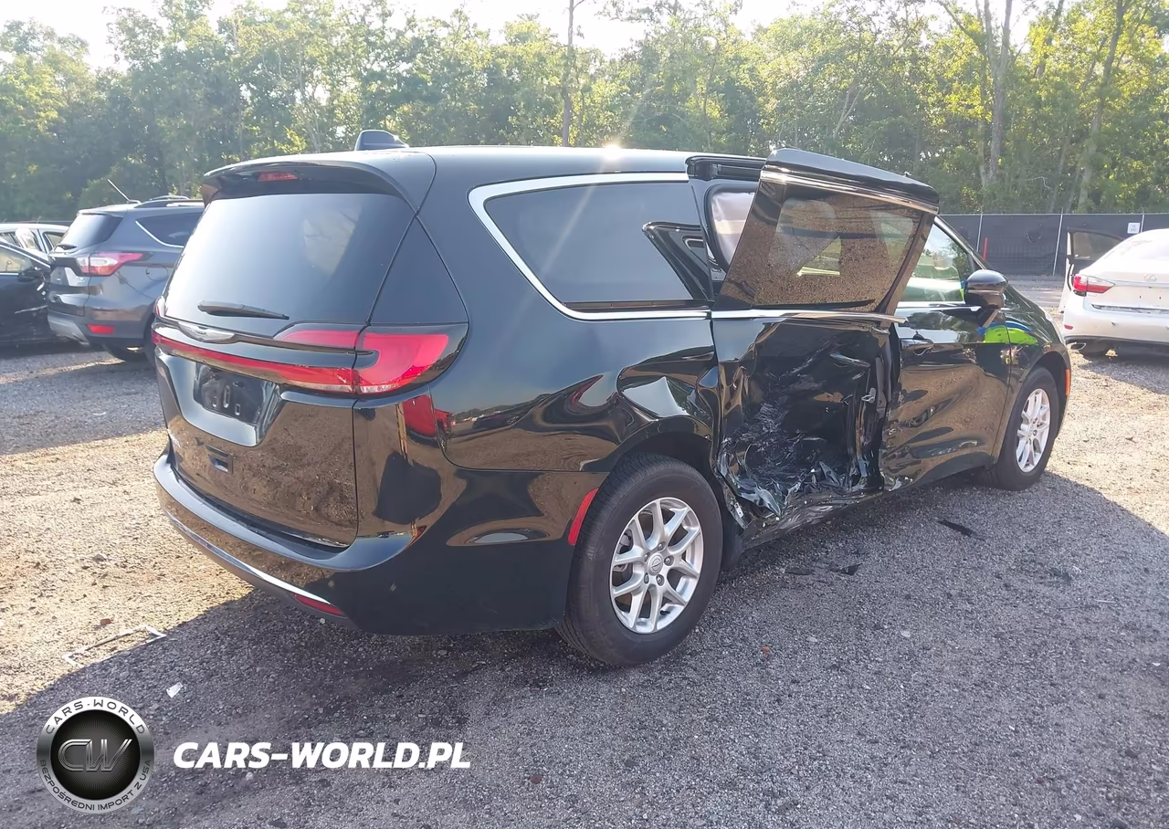2026 Chrysler Pacifica Select VIN:2C4RC1BG7TR153130 - 4