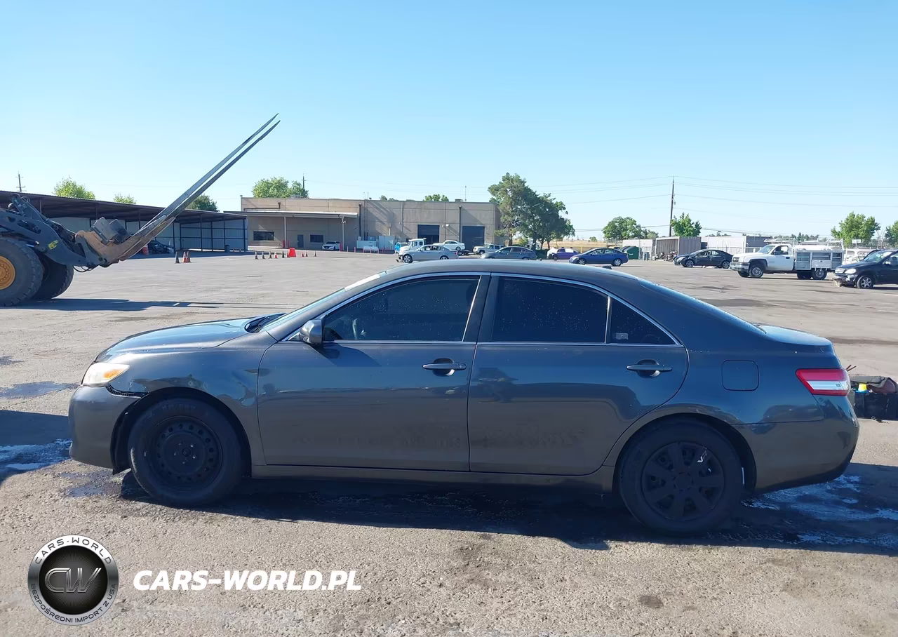 2011 Toyota Camry Le VIN:4T1BF3EKXBU170618 - 14