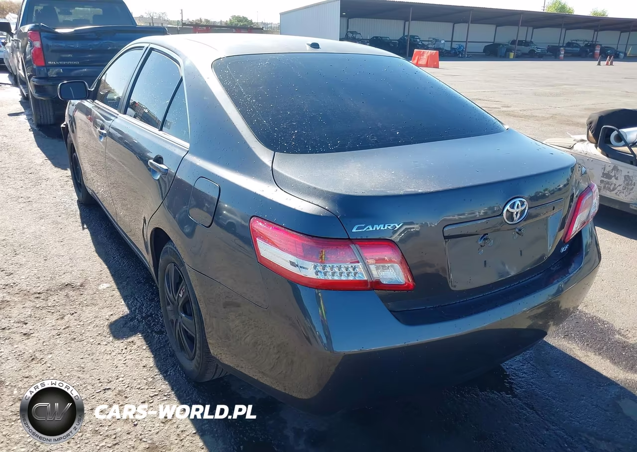 2011 Toyota Camry Le VIN:4T1BF3EKXBU170618 - 3