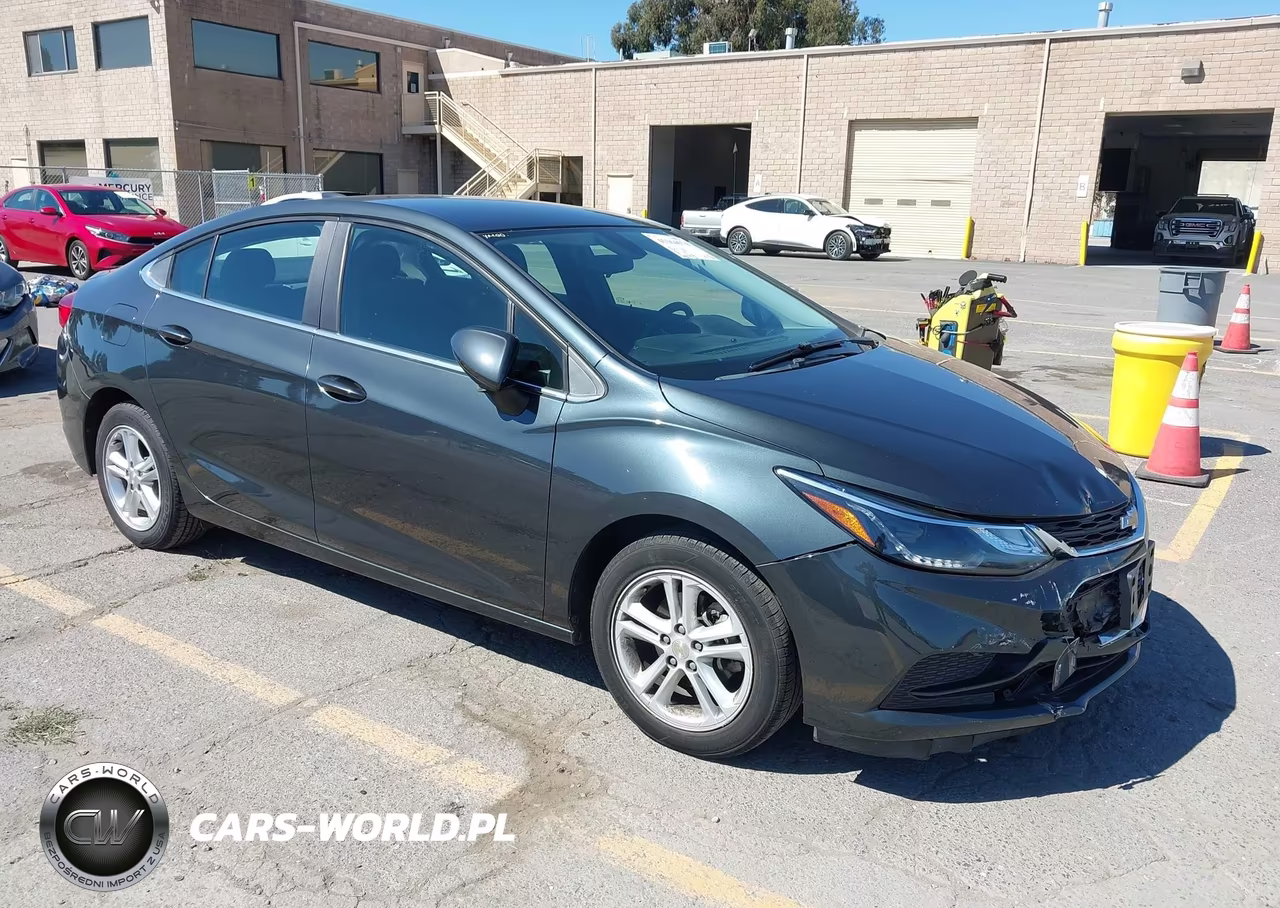 2017 Chevrolet Cruze Lt Auto – zdjęcie 1 z 16