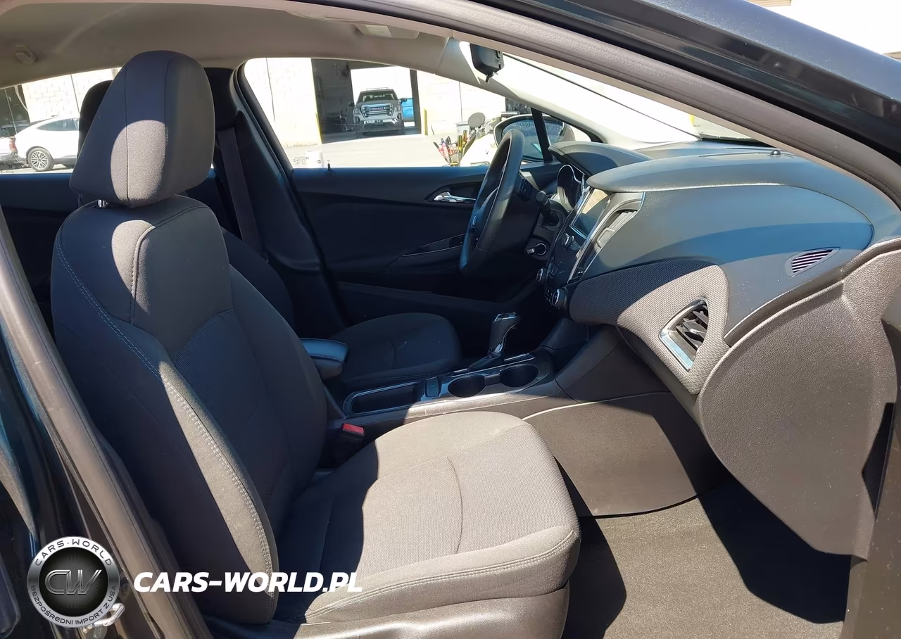 2017 Chevrolet Cruze Lt Auto VIN:1G1BE5SM7H7225552 - 5