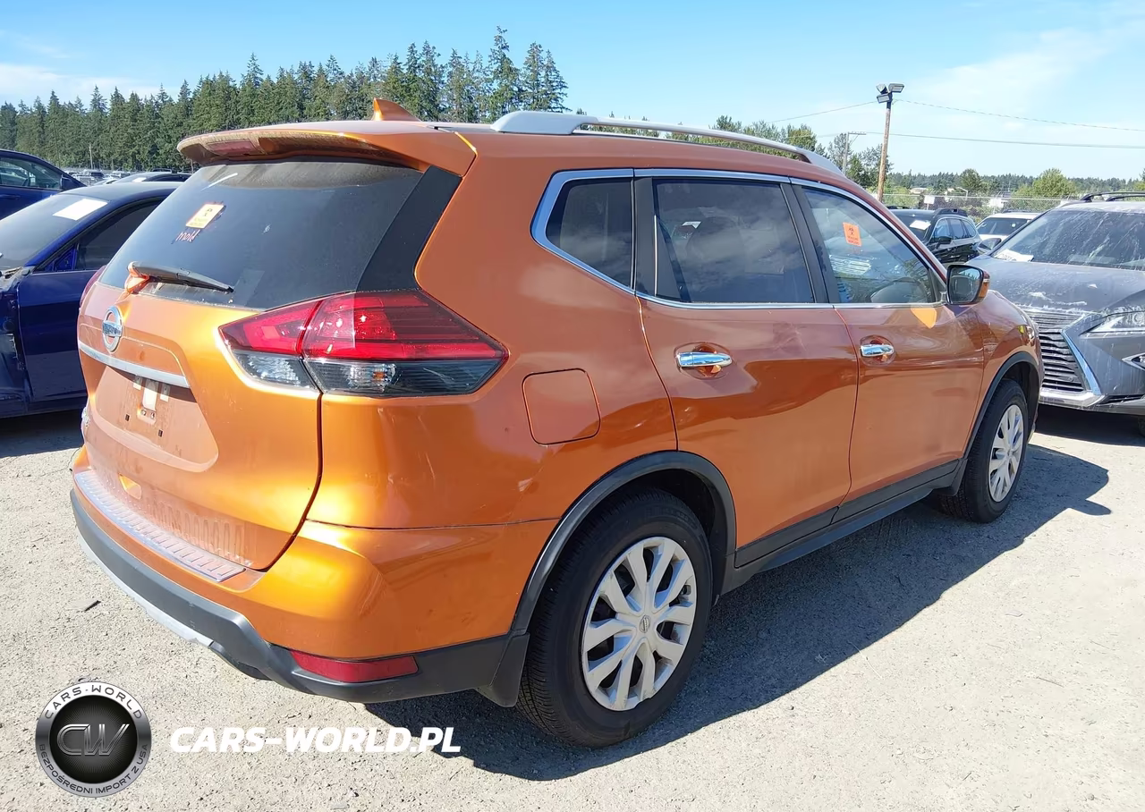 2017 Nissan Rogue S VIN:JN8AT2MT0HW144494 - 4