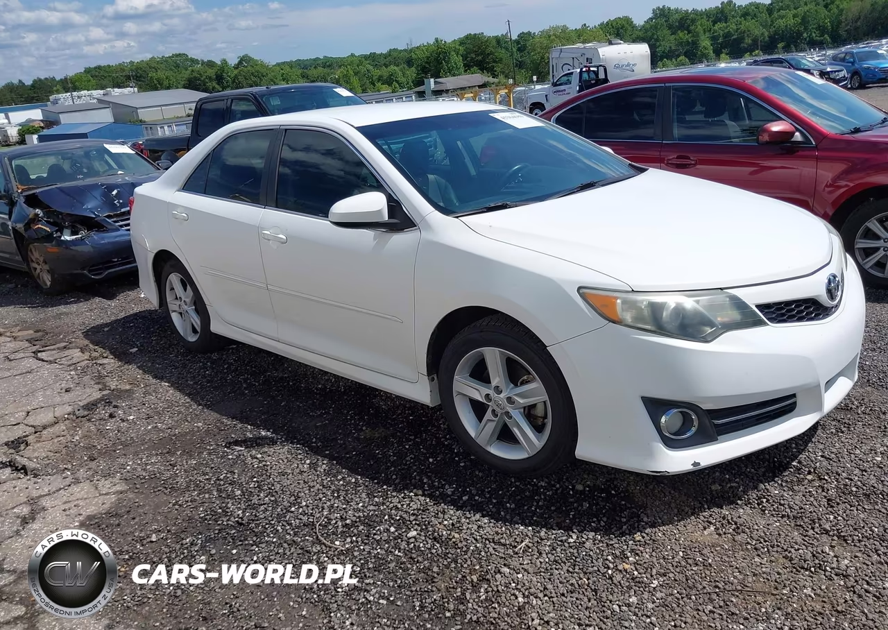2013 Toyota Camry Se – zdjęcie 1 z 18