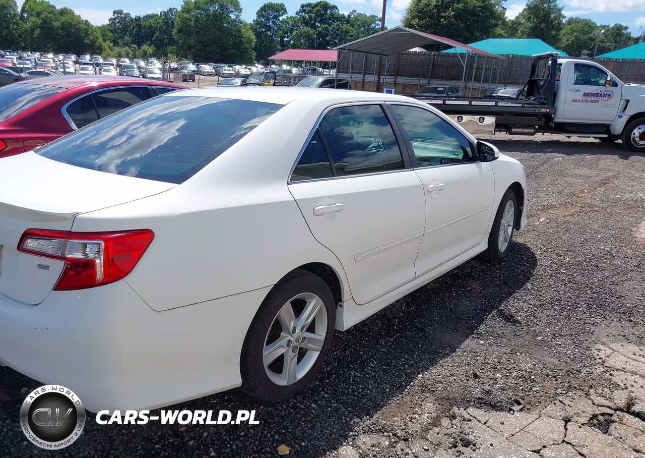2013 Toyota Camry Se VIN:4T1BF1FK6DU654372 - 4