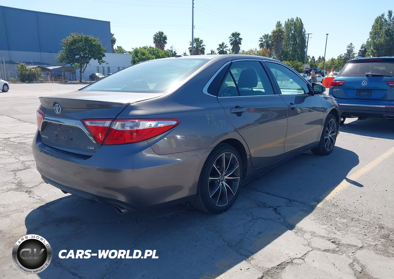 2017 Toyota Camry Xse V6 VIN:4T1BK1FK0HU583557 - 4