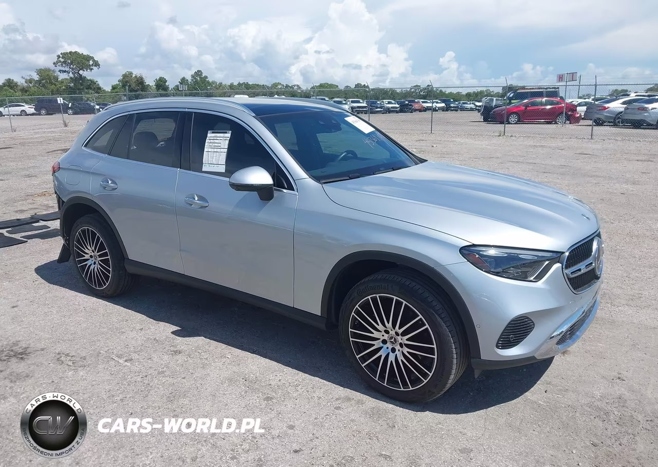 2024 Mercedes-Benz Glc 300 Suv – zdjęcie 1 z 17