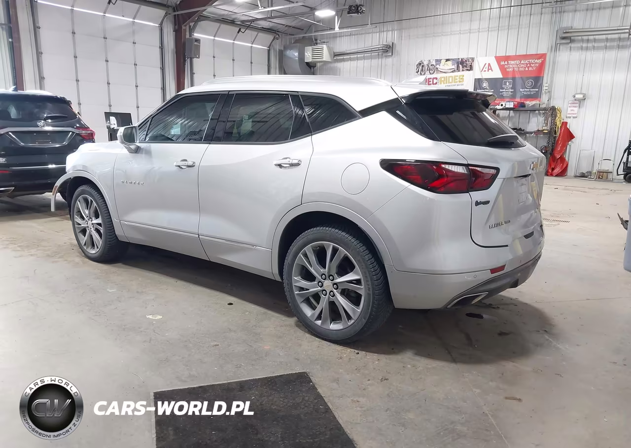 2019 Chevrolet Blazer Premier VIN:3GNKBKRS8KS608340 - 3