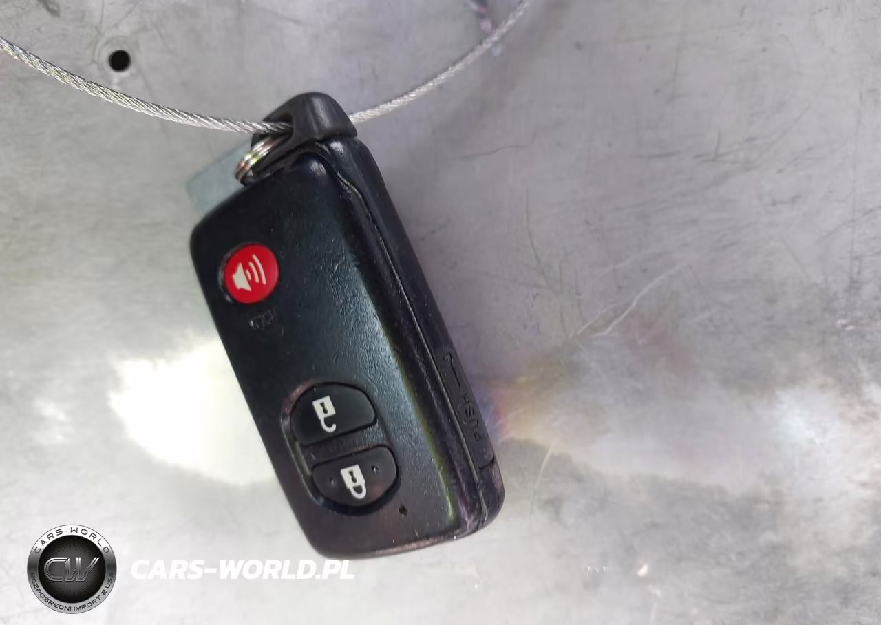 2015 Toyota Prius Two VIN:JTDKN3DU3F0442305 - 11