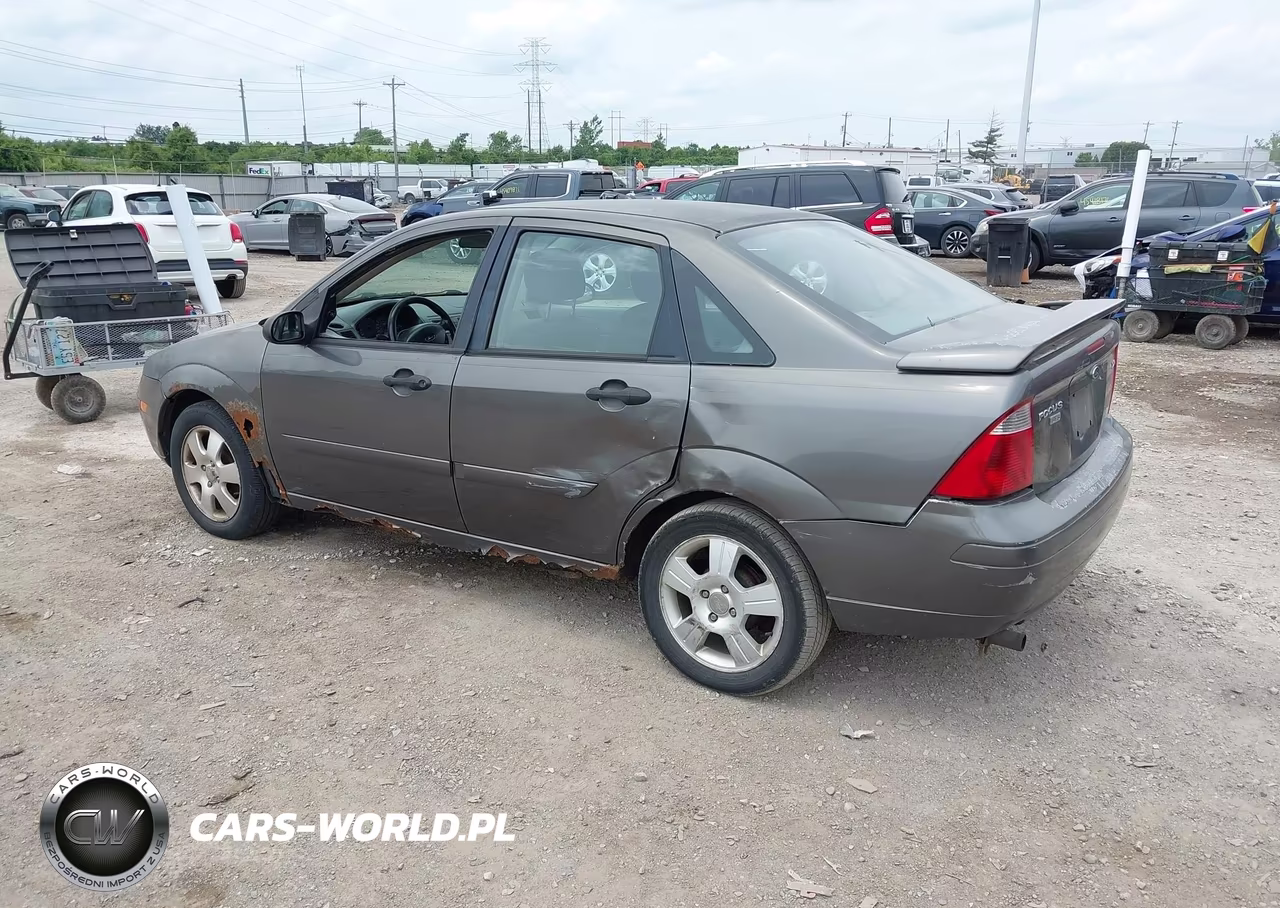 2005 Ford Focus Zx4 VIN:1FAFP34N15W265307 - 3