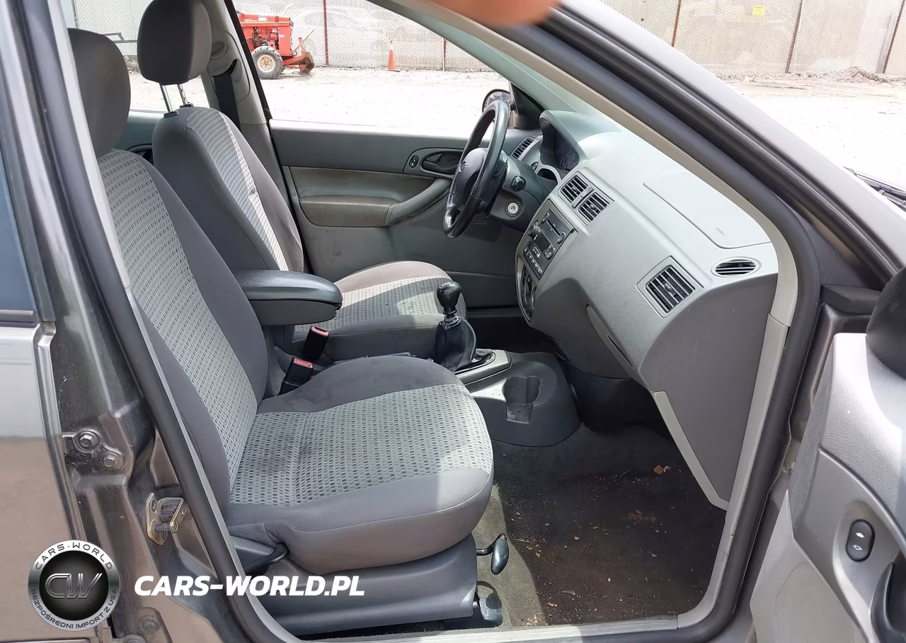 2005 Ford Focus Zx4 VIN:1FAFP34N15W265307 - 5