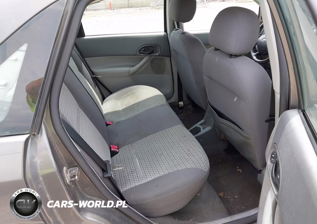 2005 Ford Focus Zx4 VIN:1FAFP34N15W265307 - 8