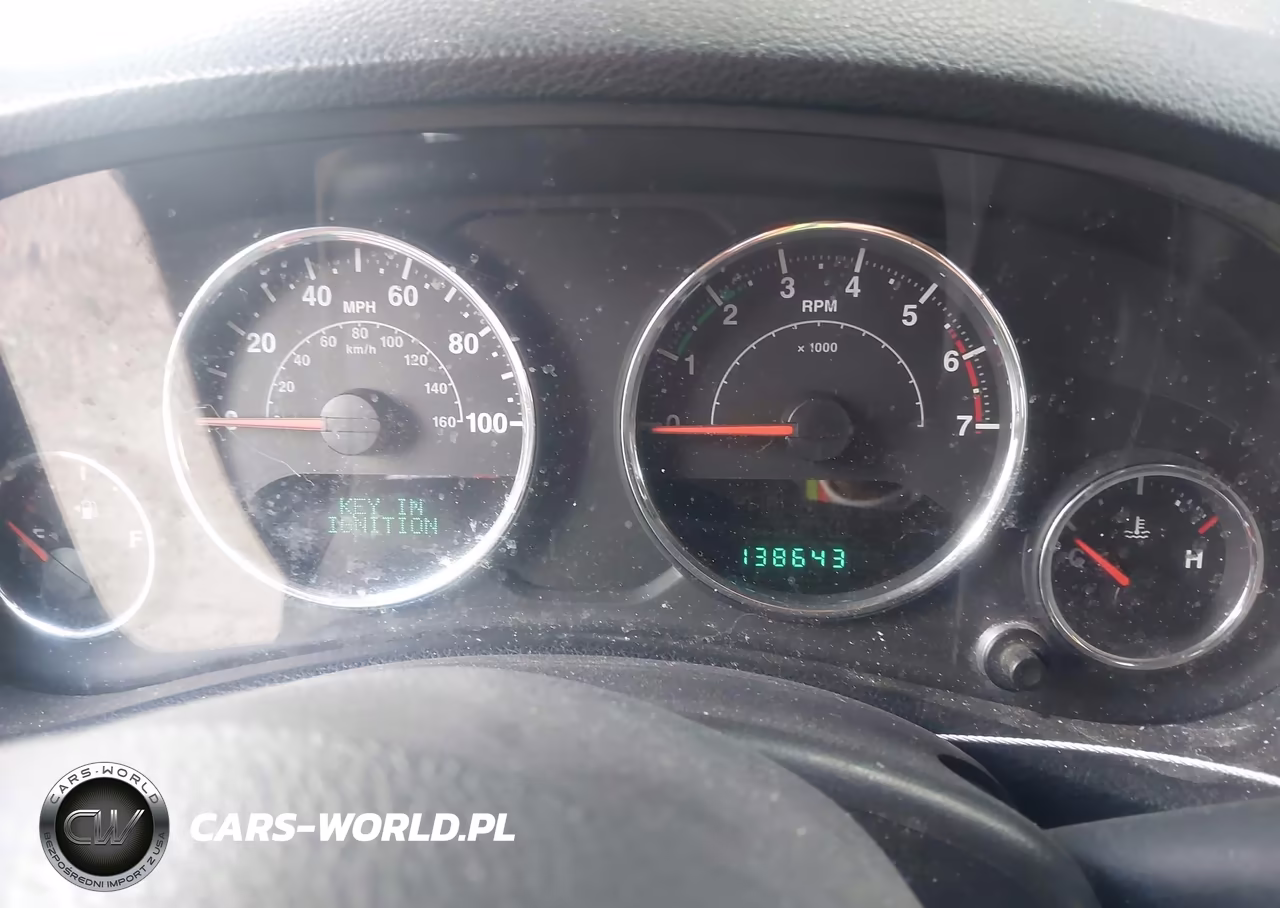 2011 Jeep Wrangler Sport VIN:1J4AA2D16BL620430 - 7