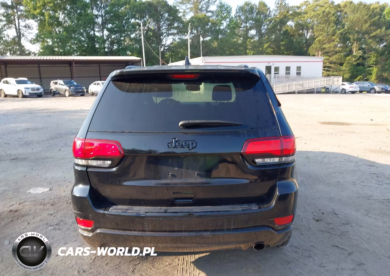 2017 Jeep Grand Cherokee Altitude 4X4 VIN:1C4RJFAG6HC815302 - 16
