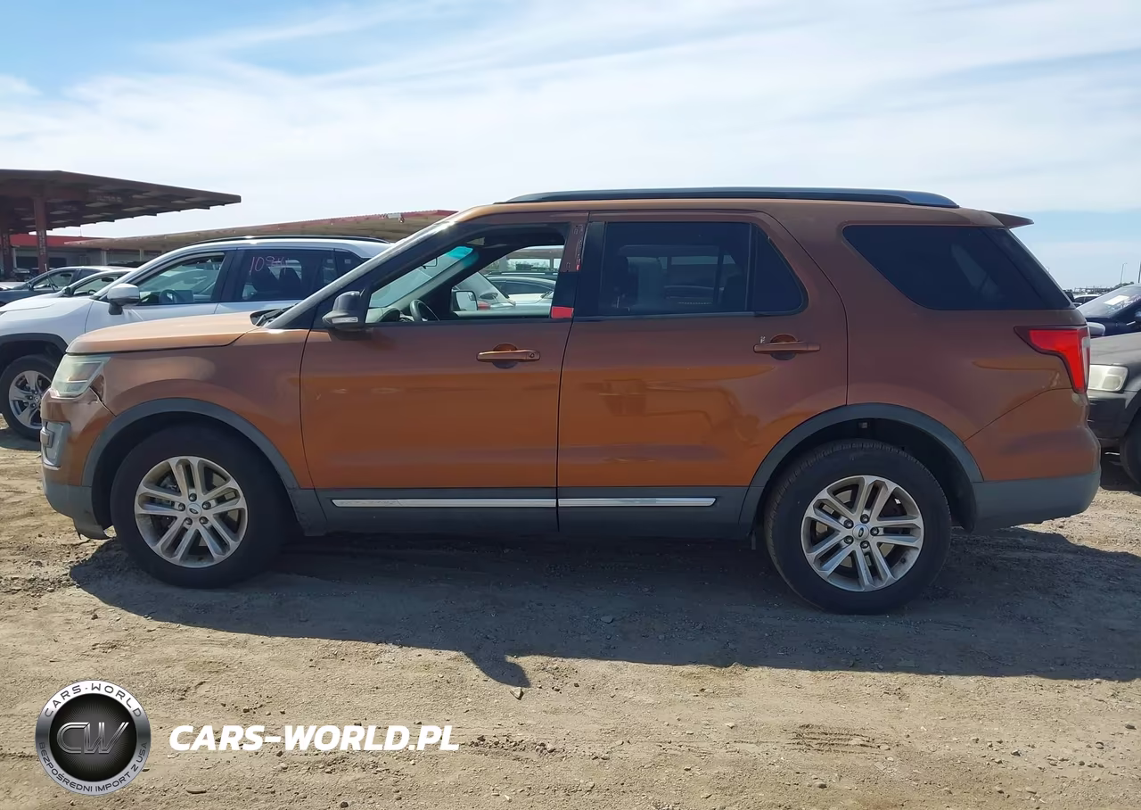 2017 Ford Explorer Xlt VIN:1FM5K7D83HGA69949 - 14