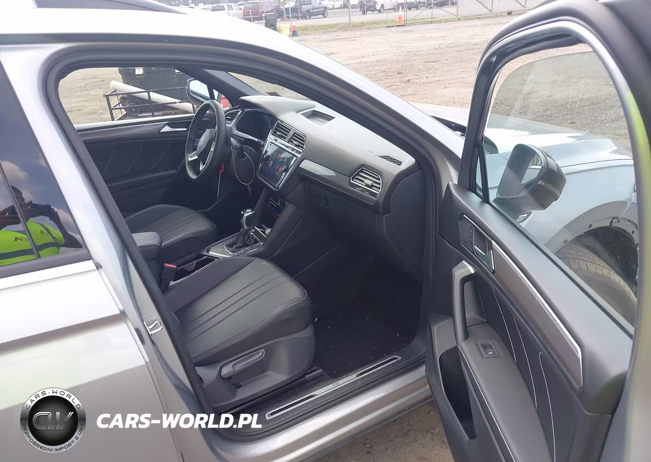 2023 Volkswagen Tiguan 2.0T Se R-Line Black VIN:3VVCB7AX1PM078128 - 5