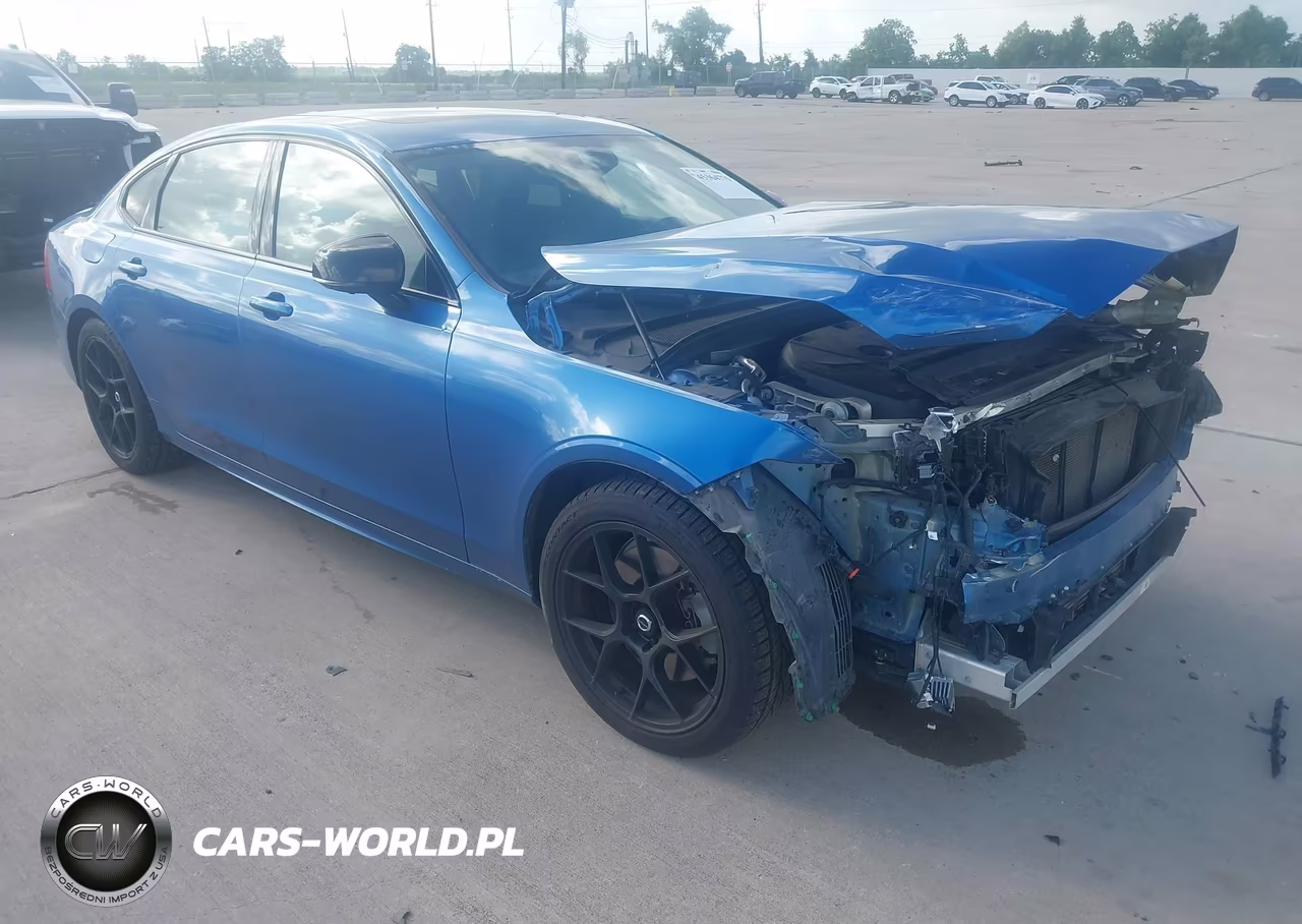2020 Volvo S90 T6 R-Design – zdjęcie 1 z 16