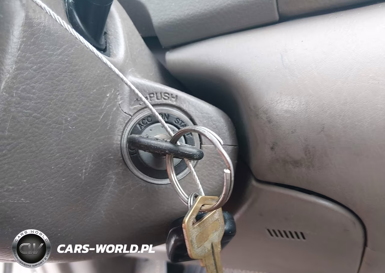 2003 Toyota Camry Le VIN:4T1BE32K83U182792 - 11