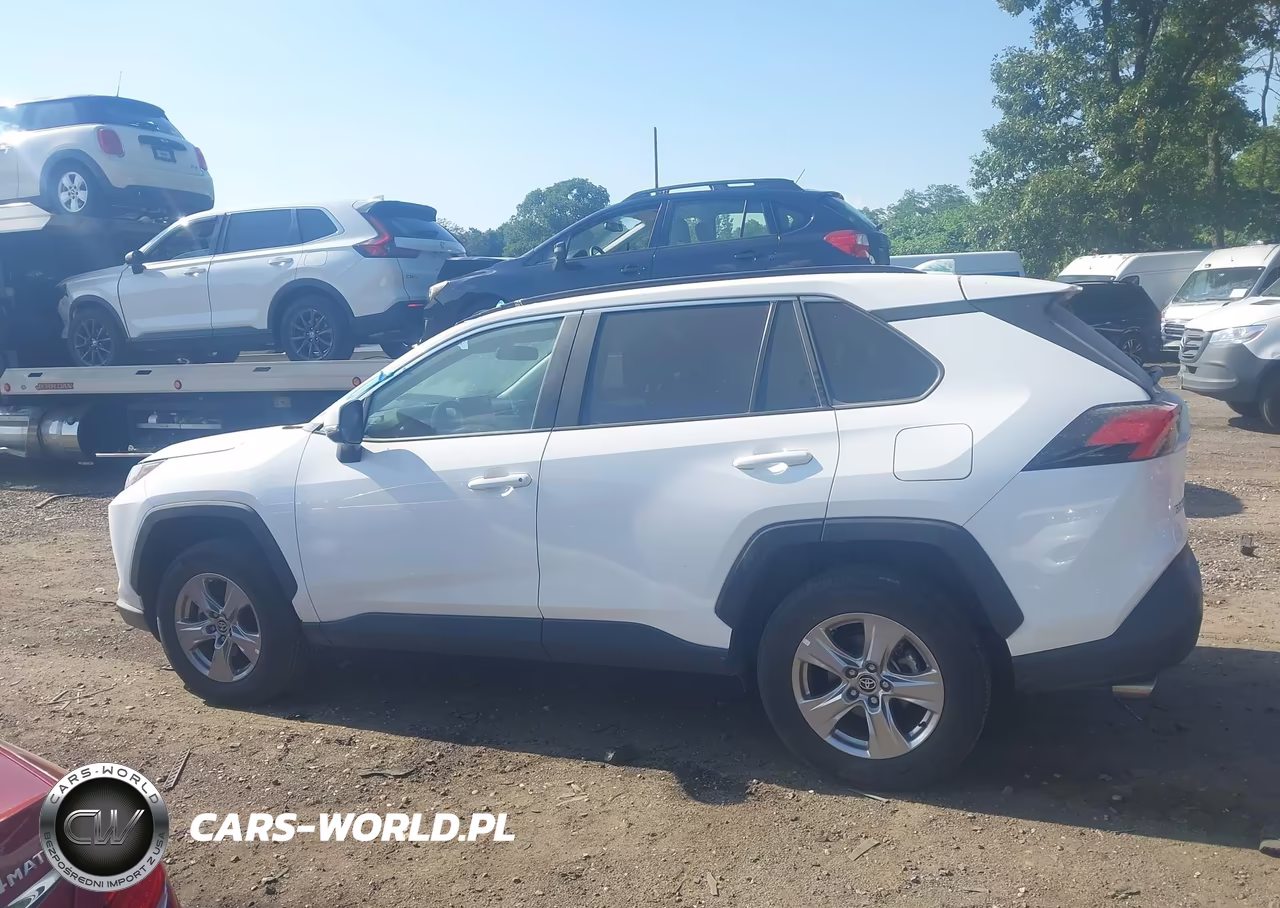 2024 Toyota Rav4 Xle VIN:2T3P1RFV6RW445886 - 14
