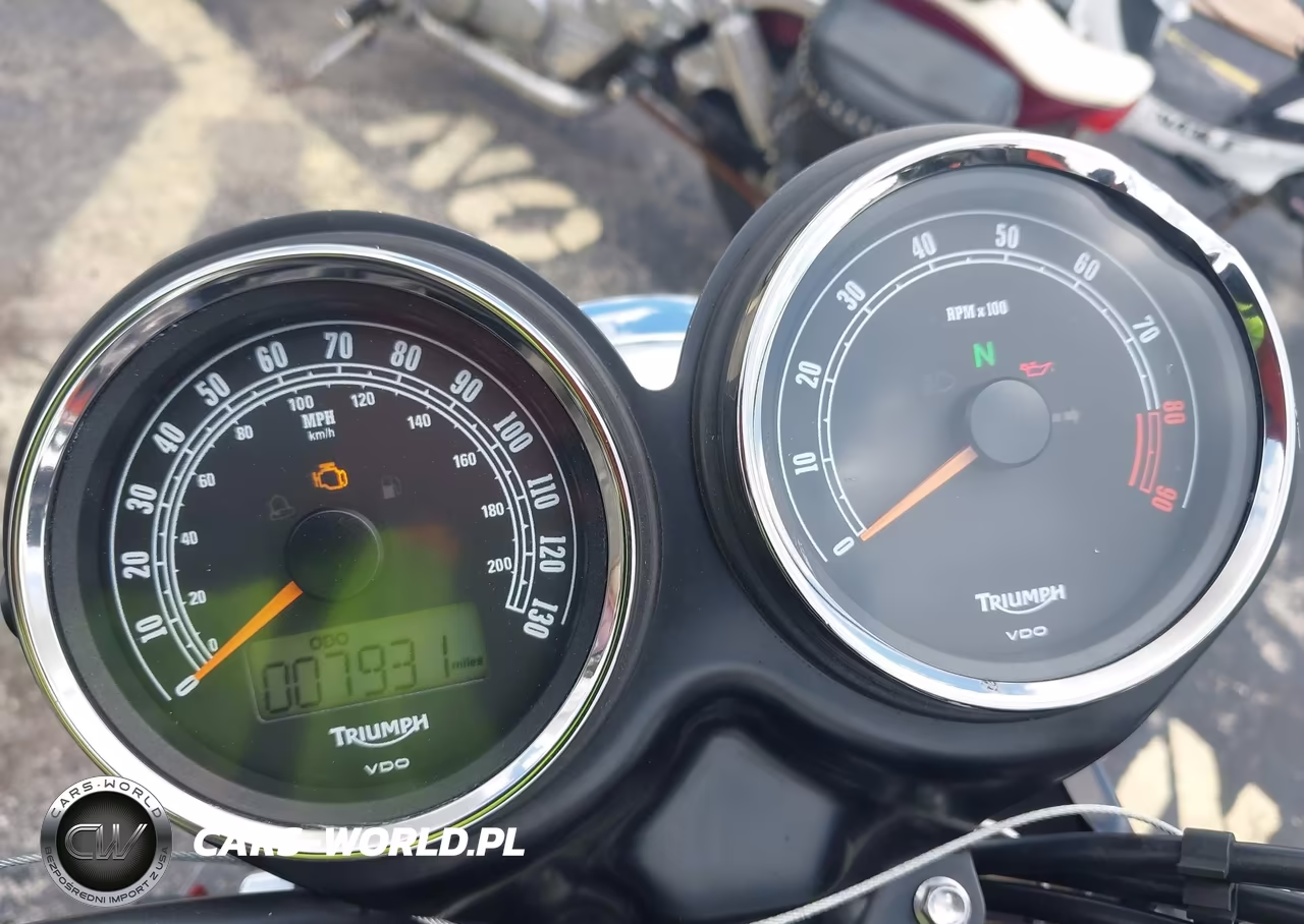 2014 Triumph Motorcycle Bonneville T100 VIN:SMT910K15ET649326 - 7