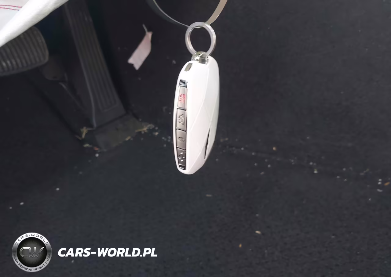 2026 Genesis G70 2.5T Awd VIN:KMTG64SC8TU161609 - 11