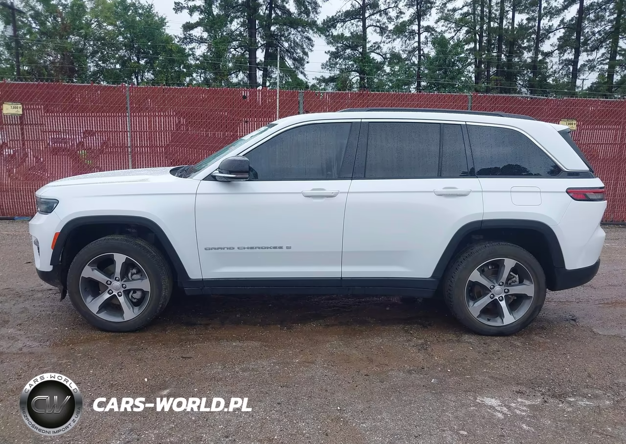 2024 Jeep Grand Cherokee Limited 4X4 VIN:1C4RJHBG9R8558800 - 15