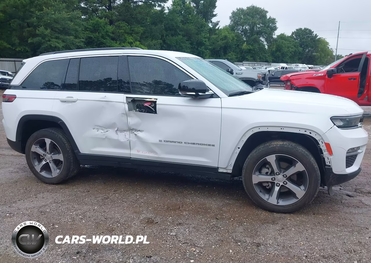 2024 Jeep Grand Cherokee Limited 4X4 VIN:1C4RJHBG9R8558800 - 6