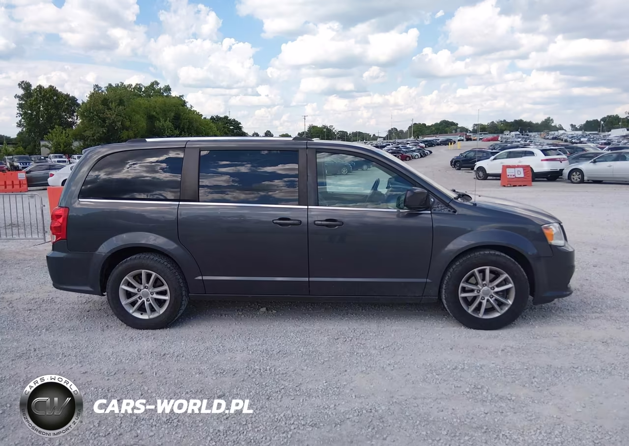 2018 Dodge Grand Caravan Sxt VIN:2C4RDGCG1JR297638 - 13