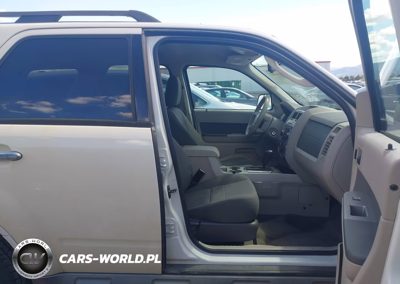 2009 Ford Escape Xlt VIN:1FMCU93789KA99758 - 5