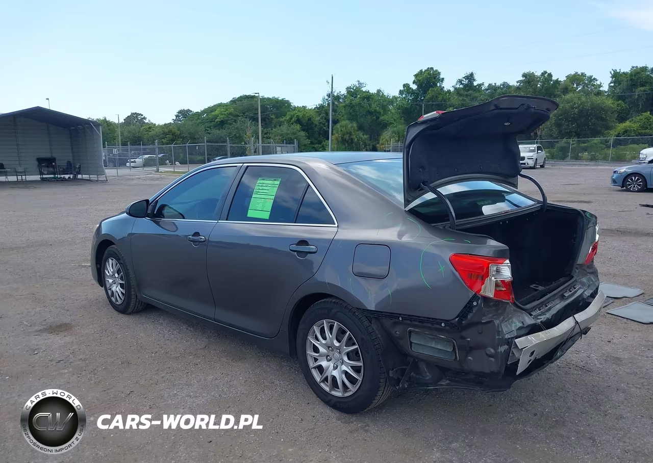 2014 Toyota Camry L VIN:4T1BF1FKXEU869514 - 3
