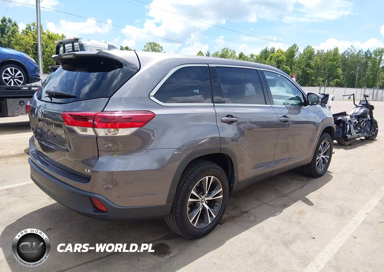 2019 Toyota Highlander Le Plus VIN:5TDZZRFH9KS361189 - 4