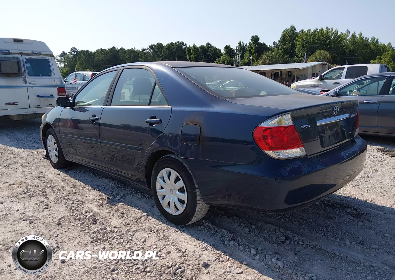 2005 Toyota Camry Le VIN:4T1BE32K05U079031 - 3