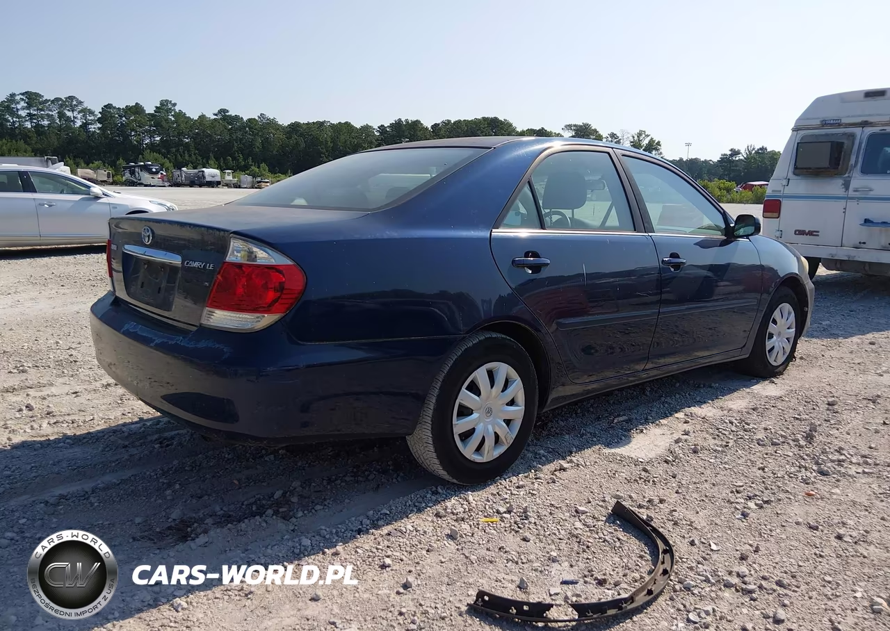 2005 Toyota Camry Le VIN:4T1BE32K05U079031 - 4