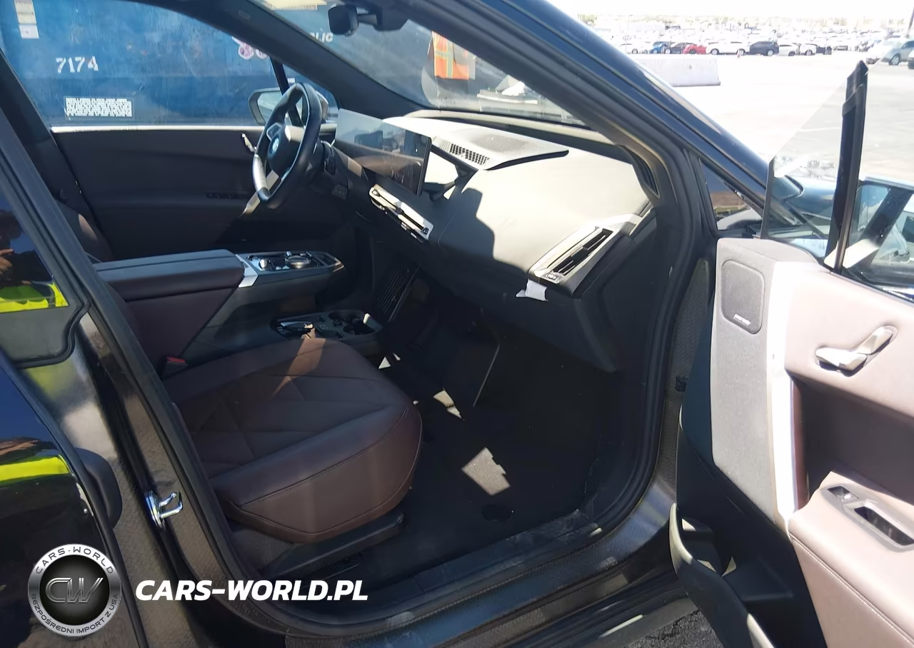 2025 BMW Ix xDrive50 VIN:WB523CF03SCU80752 - 5