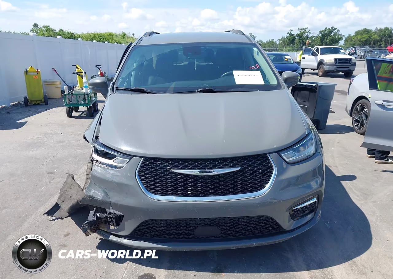 2022 Chrysler Pacifica Touring L VIN:2C4RC1BG5NR140623 - 12