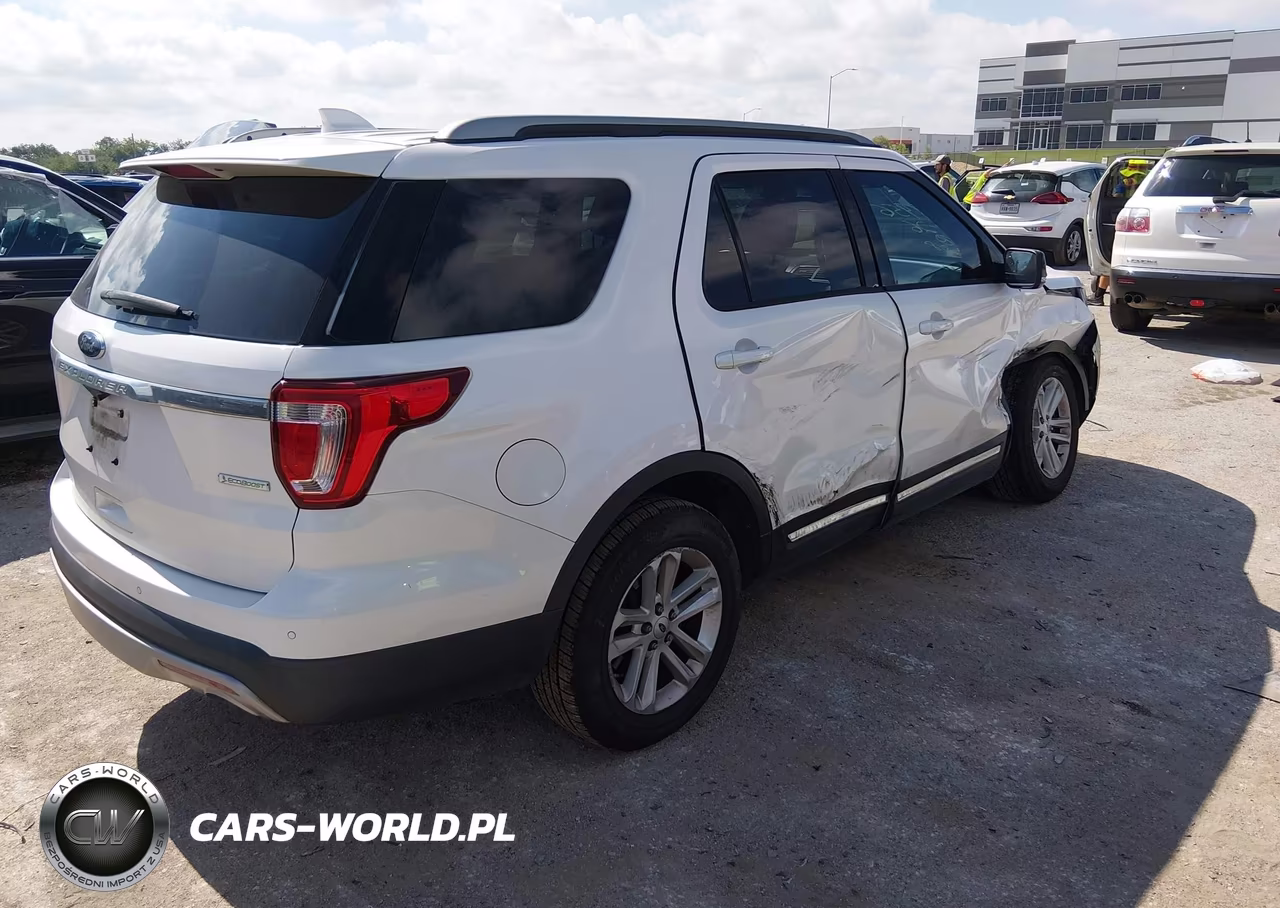2017 Ford Explorer Xlt VIN:1FM5K7DH2HGD86170 - 4