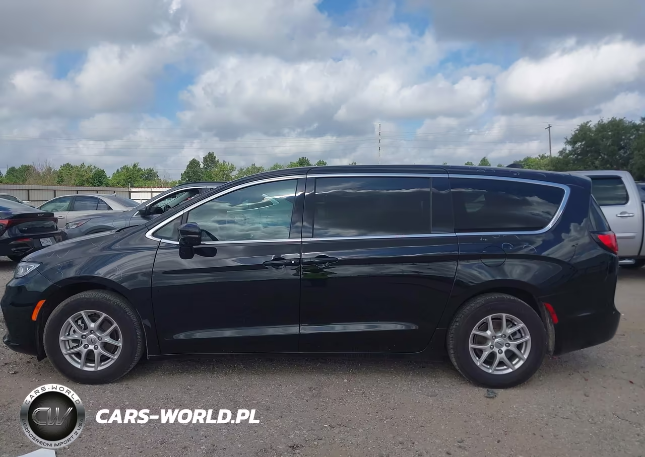 2025 Chrysler Pacifica Select VIN:2C4RC1BG2SR530977 - 14