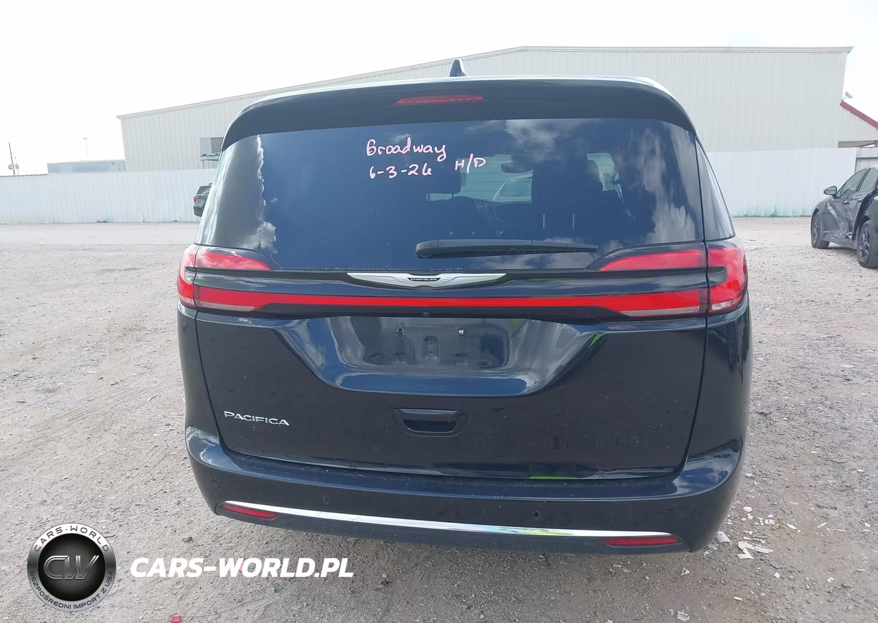 2025 Chrysler Pacifica Select VIN:2C4RC1BG2SR530977 - 16