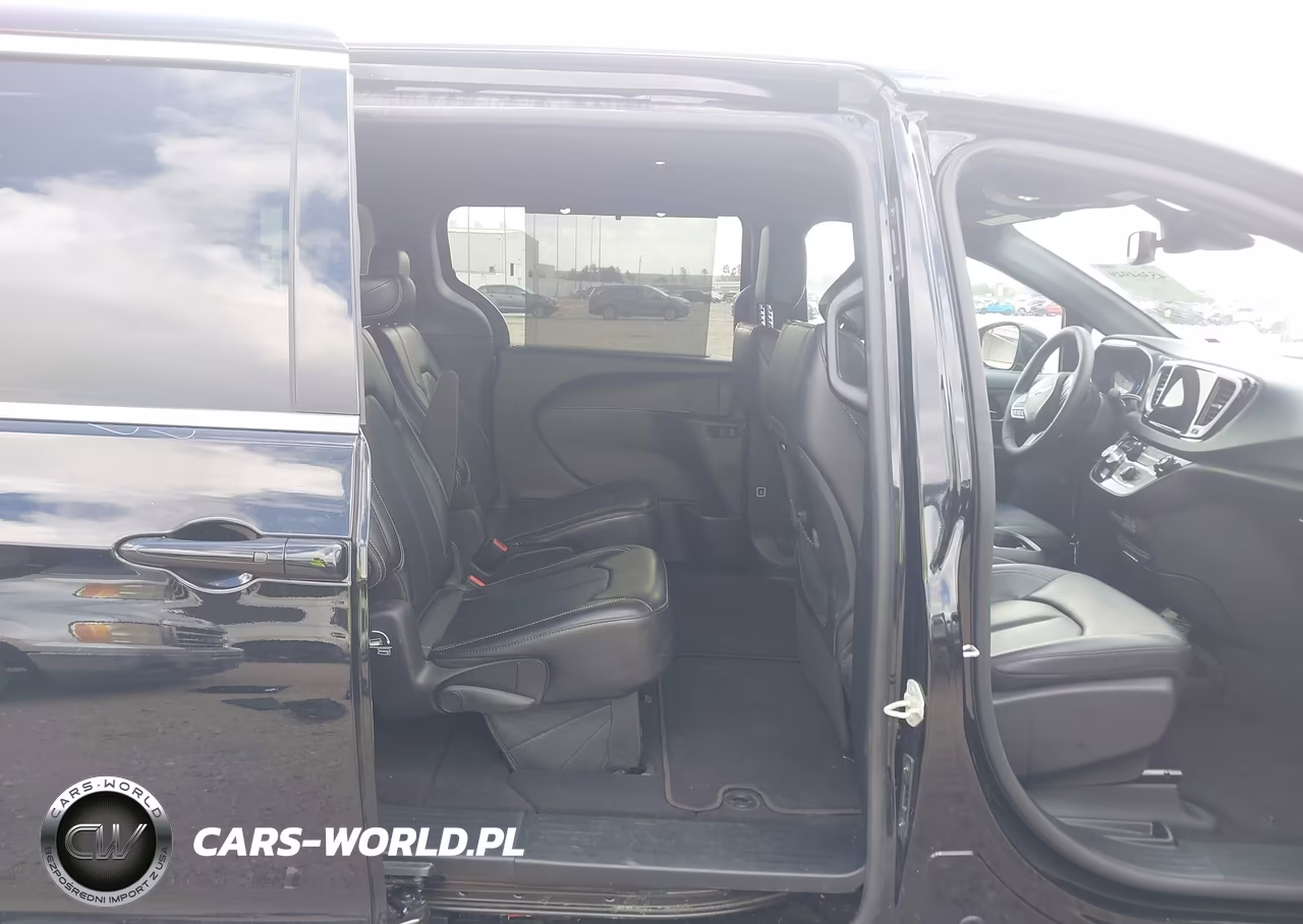 2025 Chrysler Pacifica Select VIN:2C4RC1BG2SR530977 - 8