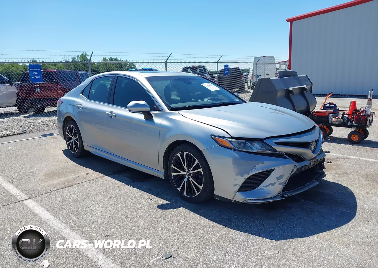2018 Toyota Camry Se – zdjęcie 1 z 17