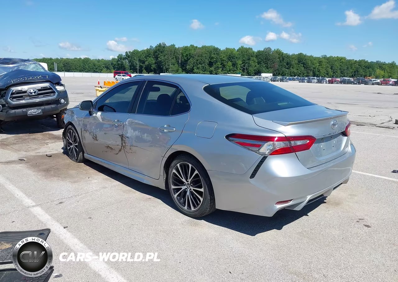 2018 Toyota Camry Se VIN:4T1B11HK7JU014887 - 3