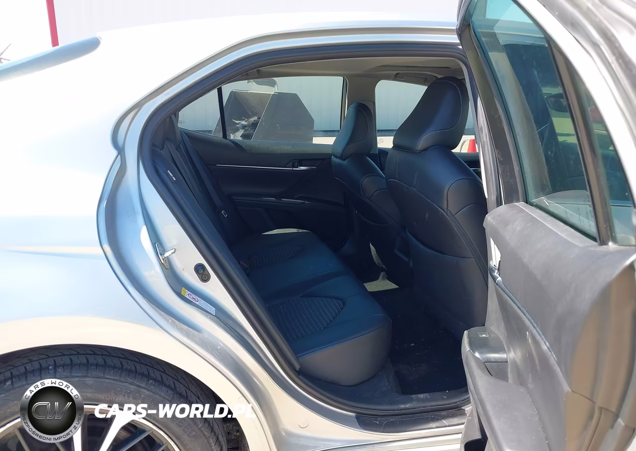 2018 Toyota Camry Se VIN:4T1B11HK7JU014887 - 8