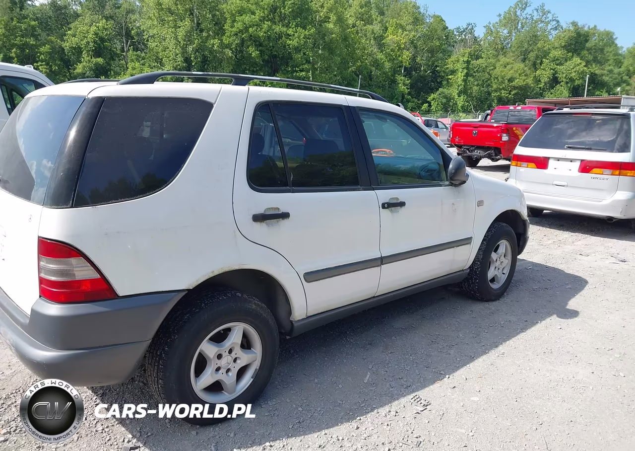 1999 Mercedes-Benz Ml 320 VIN:4JGAB54E3XA127150 - 4