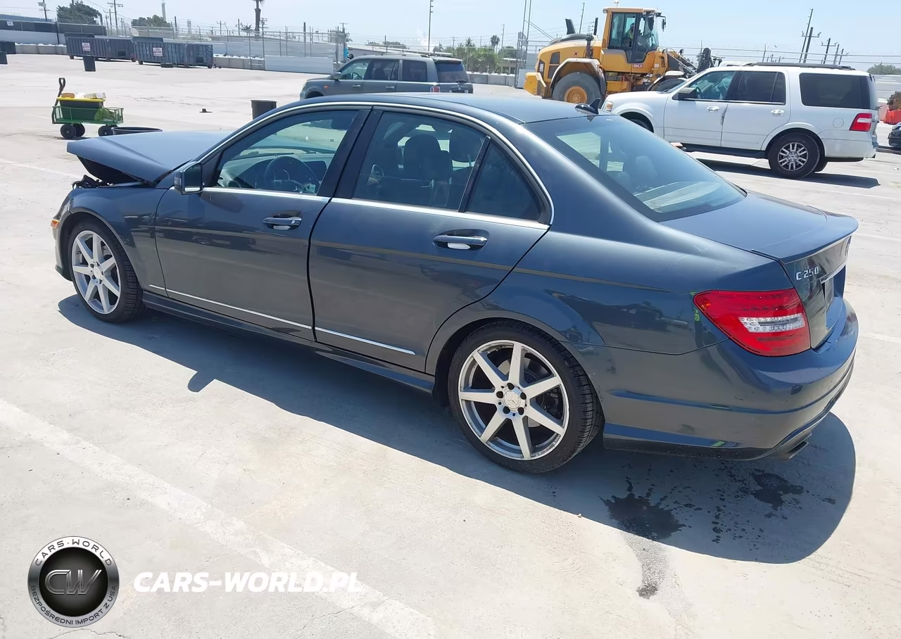 2014 Mercedes-Benz C 250 Sport VIN:WDDGF4HB9EG248116 - 3